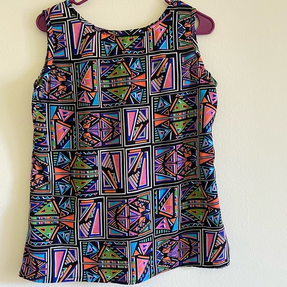 Beautiful printed Summer Top - Picture 2 of 3